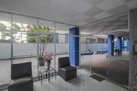 Apartamento à venda com 64m², 2 quartos e sem vaga Apartamento à venda com 64m², 2 quartos e sem vagaHall de entrada