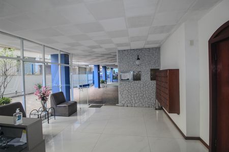Apartamento à venda com 64m², 2 quartos e sem vaga Apartamento à venda com 64m², 2 quartos e sem vagaHall de entrada