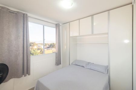 Quarto 1 de apartamento para alugar com 2 quartos, 40m² em Santa Cruz, Rio de Janeiro
