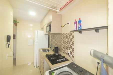 Cozinha e Área de Serviço de apartamento para alugar com 2 quartos, 40m² em Santa Cruz, Rio de Janeiro