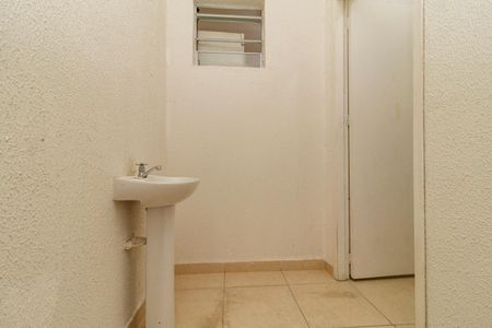 Casa para alugar com 400m², 1 quarto e sem vaga Casa para alugar com 400m², 1 quarto e sem vagaBanheiro 2