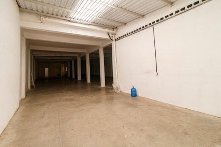 Casa para alugar com 400m², 1 quarto e sem vaga