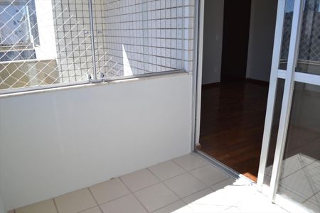 Apartamento para alugar com 75m², 2 quartos e 2 vagas