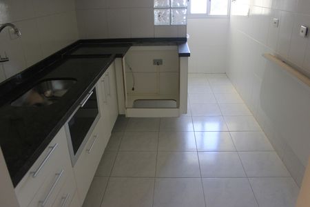 Cozinha de apartamento para alugar com 2 quartos, 56m² em Vila Tijuco, Guarulhos