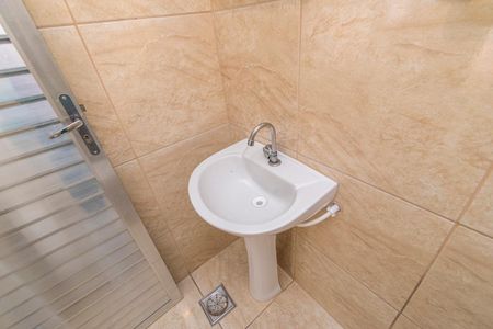 Casa à venda com 128m², 2 quartos e sem vaga Casa à venda com 128m², 2 quartos e sem vagaBanheiro