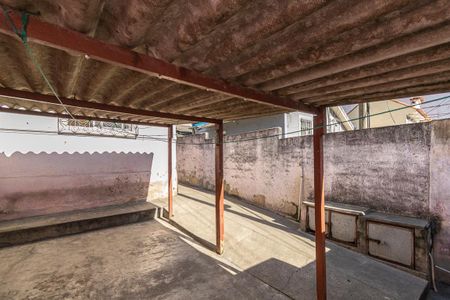 Casa à venda com 128m², 2 quartos e sem vaga Casa à venda com 128m², 2 quartos e sem vagaVaranda