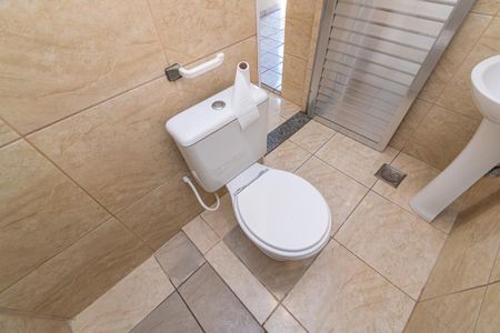 Casa à venda com 128m², 2 quartos e sem vaga Casa à venda com 128m², 2 quartos e sem vagaBanheiro