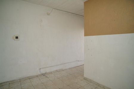 Quarto de kitnet/studio para alugar com 1 quarto, 81m² em Centro, Maricá