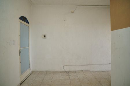 Quarto de kitnet/studio para alugar com 1 quarto, 81m² em Centro, Maricá