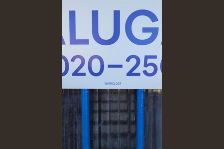 Placa de kitnet/studio para alugar com 1 quarto, 81m² em Centro, Maricá