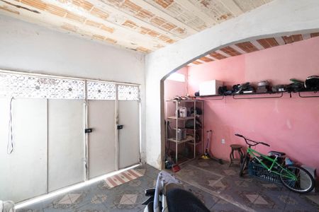 Garagem de casa à venda com 2 quartos, 100m² em Campo Grande, Rio de Janeiro