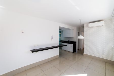 Apartamento à venda com 2 quartos, 60m² em Santo Antônio, Belo Horizonte
