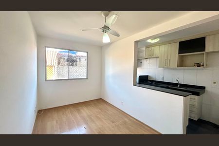 Sala de apartamento para alugar com 2 quartos, 45m² em Morros, Guarulhos