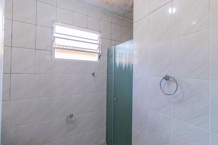 Banheiro de casa de condomínio para alugar com 2 quartos, 100m² em Jardim Petropolis, Cotia
