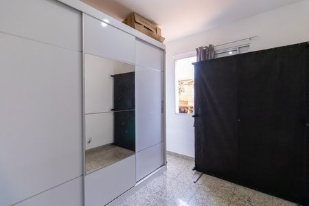 Quarto 2 de casa de condomínio para alugar com 2 quartos, 100m² em Jardim Petropolis, Cotia