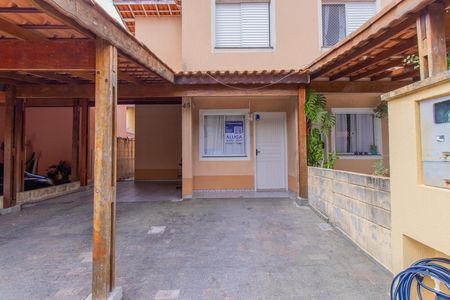 Fachada de casa de condomínio para alugar com 2 quartos, 100m² em Jardim Petropolis, Cotia