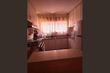 Casa à venda com 4 quartos, 300m² em Campestre, Santo André
