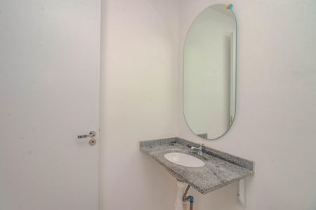 Banheiro de apartamento para alugar com 2 quartos, 46m² em Morro Santana, Porto Alegre