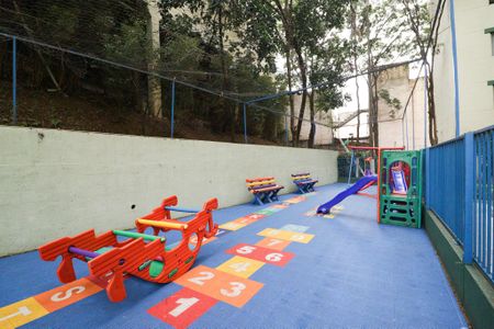 Apartamento à venda com 45m², 2 quartos e 1 vaga Apartamento à venda com 45m², 2 quartos e 1 vagaPlayground