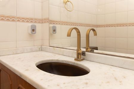 Apartamento à venda com 79m², 3 quartos e sem vaga Apartamento à venda com 79m², 3 quartos e sem vagaBanheiro