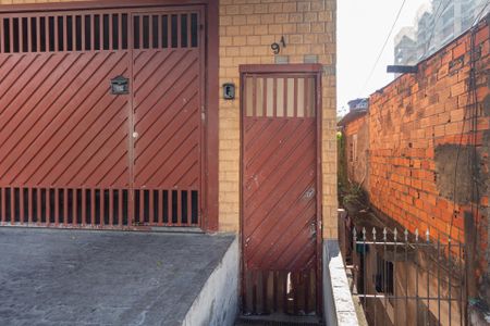Fachada de casa para alugar com 1 quarto, 40m² em Bussocaba, Osasco