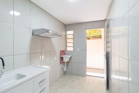 Cozinha e Área de Serviço de casa para alugar com 1 quarto, 40m² em Bussocaba, Osasco