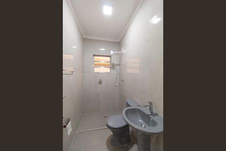 Banheiro de casa para alugar com 1 quarto, 40m² em Bussocaba, Osasco