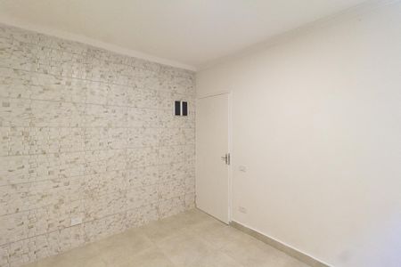 Quarto de casa para alugar com 1 quarto, 40m² em Bussocaba, Osasco