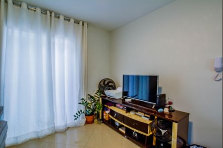 Sala de apartamento à venda com 2 quartos, 58m² em Vila Curuçá, Santo André