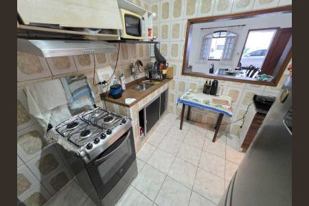 Casa à venda com 84m², 4 quartos e 1 vaga