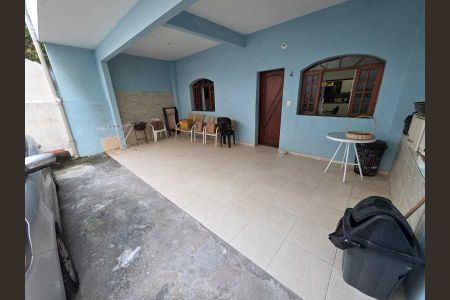 Casa à venda com 84m², 4 quartos e 1 vaga