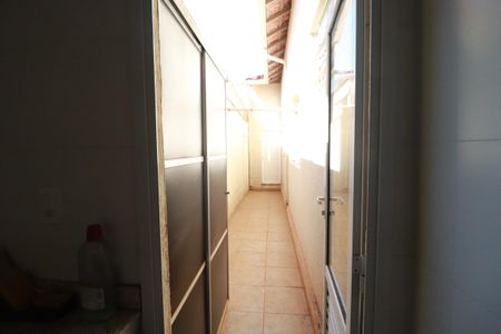 Casa para alugar com 140m², 2 quartos e sem vagaÁrea de serviço 