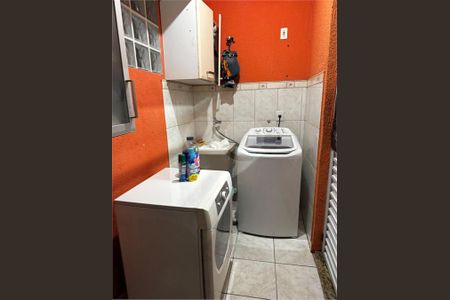 Casa à venda com 3 quartos, 81m² em Parque Ipe, São Paulo