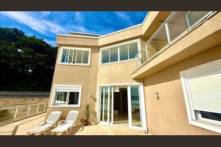 Casa à venda com 544m², 4 quartos e 2 vagas