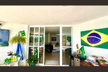 Casa à venda com 4 quartos, 544m² em Jurujuba, Niterói