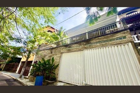 Casa à venda com 4 quartos, 544m² em Jurujuba, Niterói