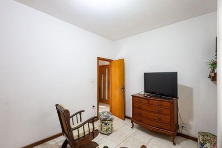 Casa à venda com 180m², 3 quartos e 4 vagas
