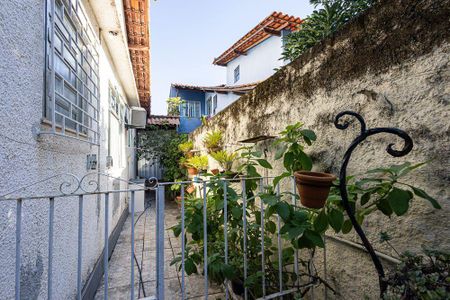 Casa à venda com 180m², 3 quartos e 4 vagas