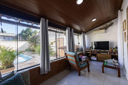 Casa à venda com 3 quartos, 180m² em Itaipu, Niterói