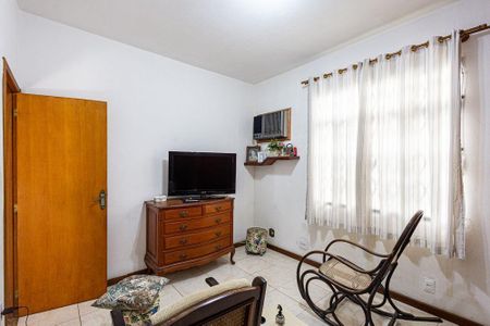 Casa à venda com 180m², 3 quartos e 4 vagas