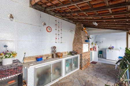 Casa à venda com 180m², 3 quartos e 4 vagas