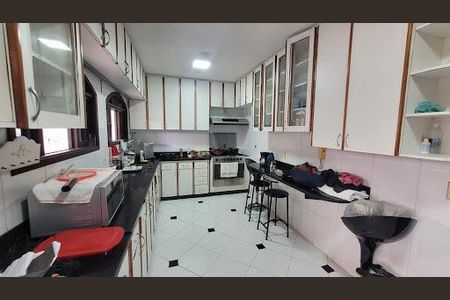 Casa à venda com 4 quartos, 313m² em Barreto, Niterói