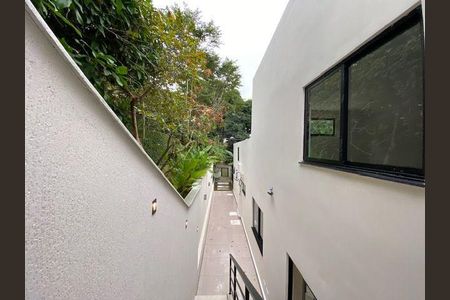 Casa à venda com 4 quartos, 280m² em Itaipu, Niterói