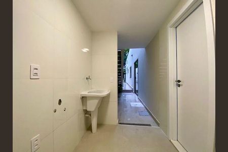 Casa à venda com 280m², 4 quartos e 4 vagas