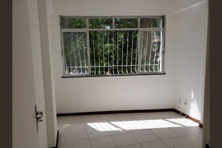 Apartamento à venda com 84m², 2 quartos e sem vaga