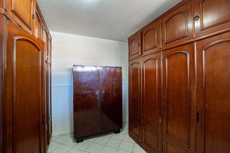 Casa à venda com 258m², 6 quartos e 2 vagas