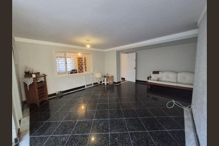 Casa à venda com 4 quartos, 217m² em Itaipu, Niterói