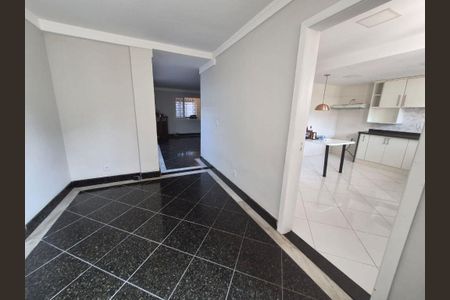 Casa à venda com 4 quartos, 217m² em Itaipu, Niterói