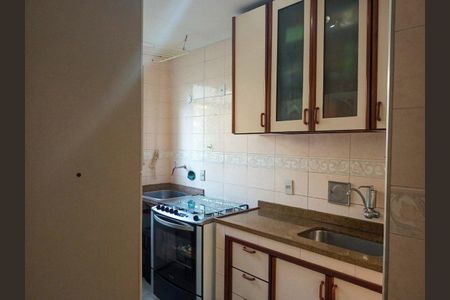 Cozinha de apartamento à venda com 2 quartos, 60m² em Portuguesa, Rio de Janeiro