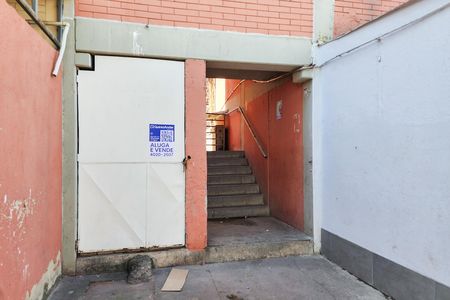 Fachada de apartamento para alugar com 2 quartos, 55m² em Benfica, Rio de Janeiro